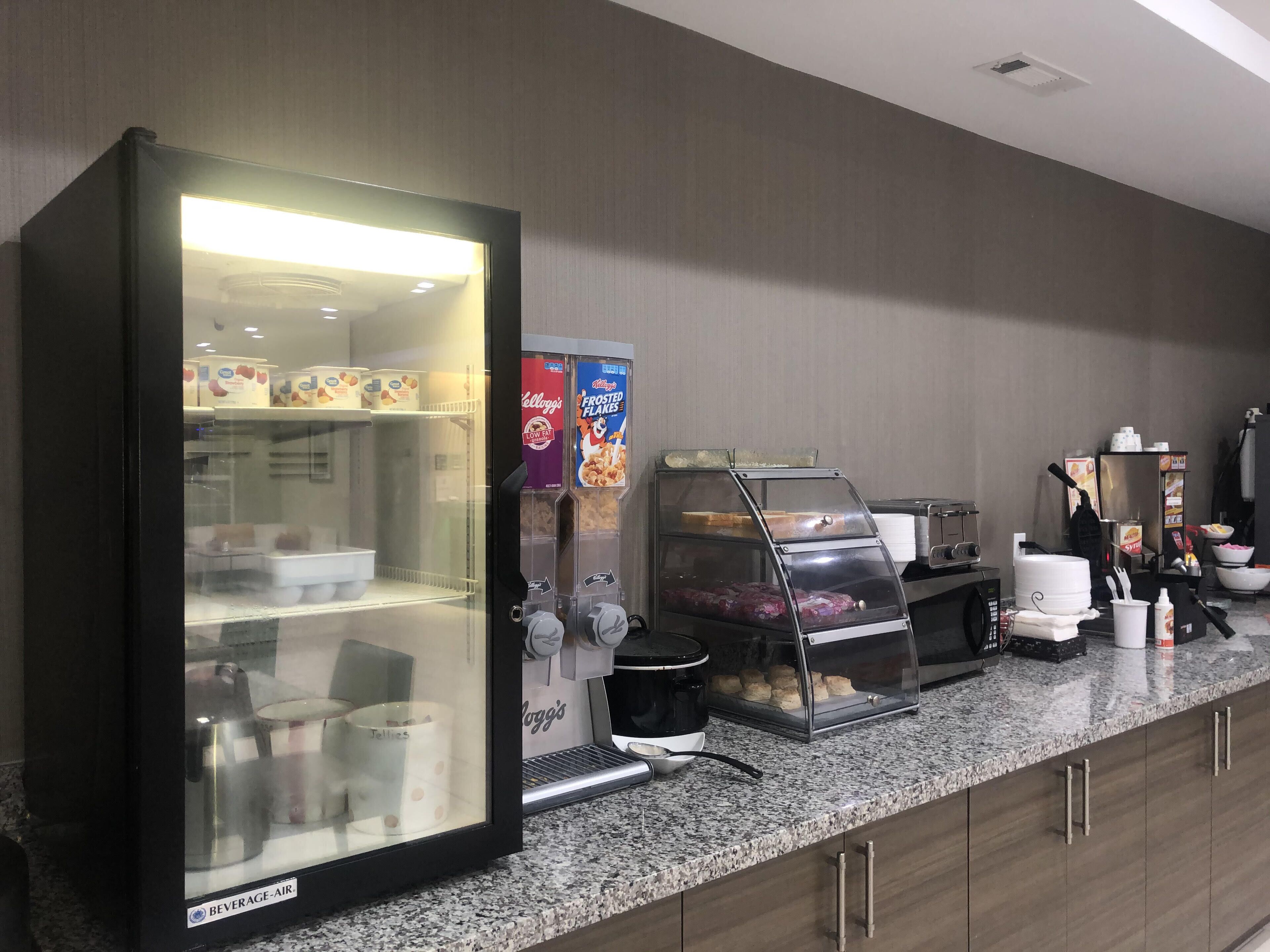 free daily continental breakfast