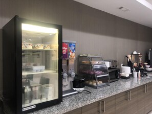 Free daily continental breakfast - Catoosa Inn & Suites (Tulsa)