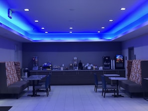 Café da manhã continental grátis todos os dias