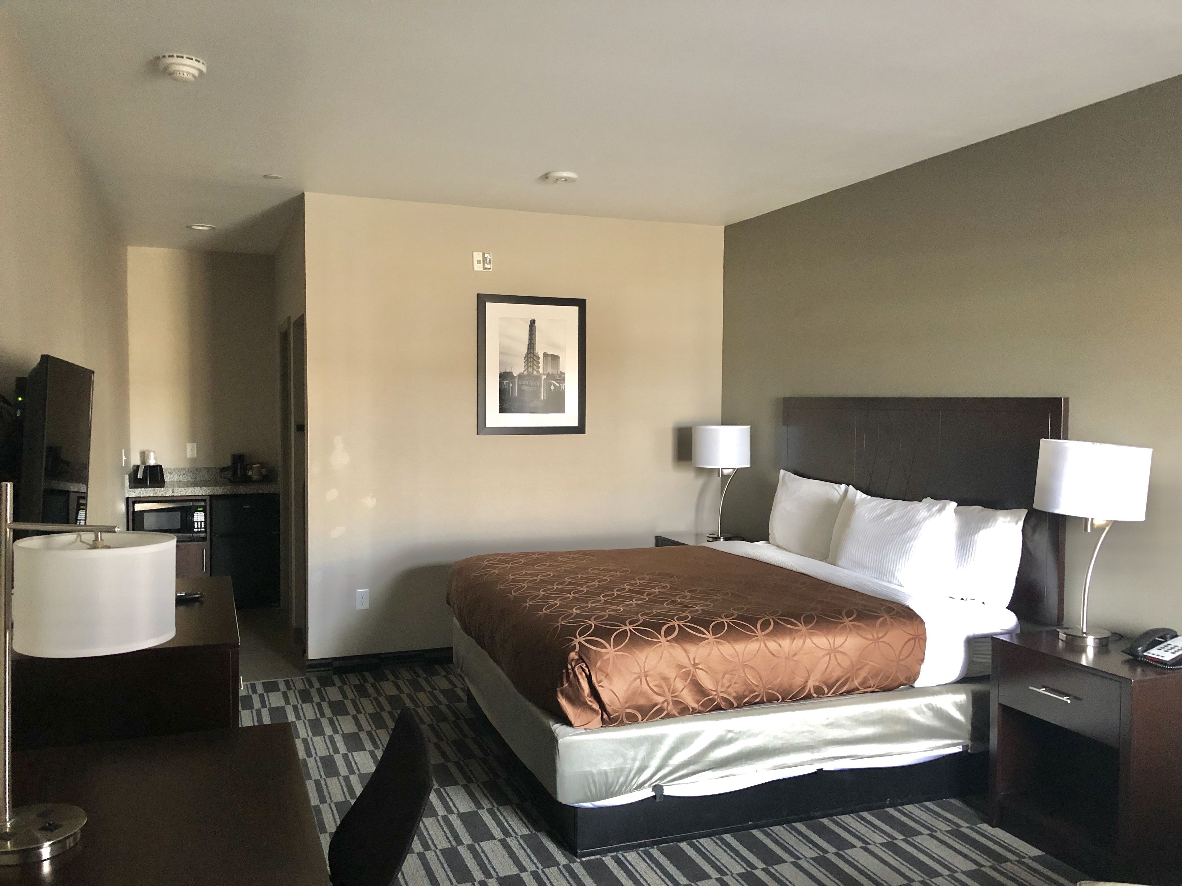 deluxe room, 1 king bed | premium bedding, desk, soundproofing, iron/ironing board