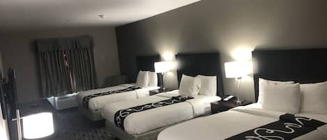 Basic Triple Room, Multiple Beds