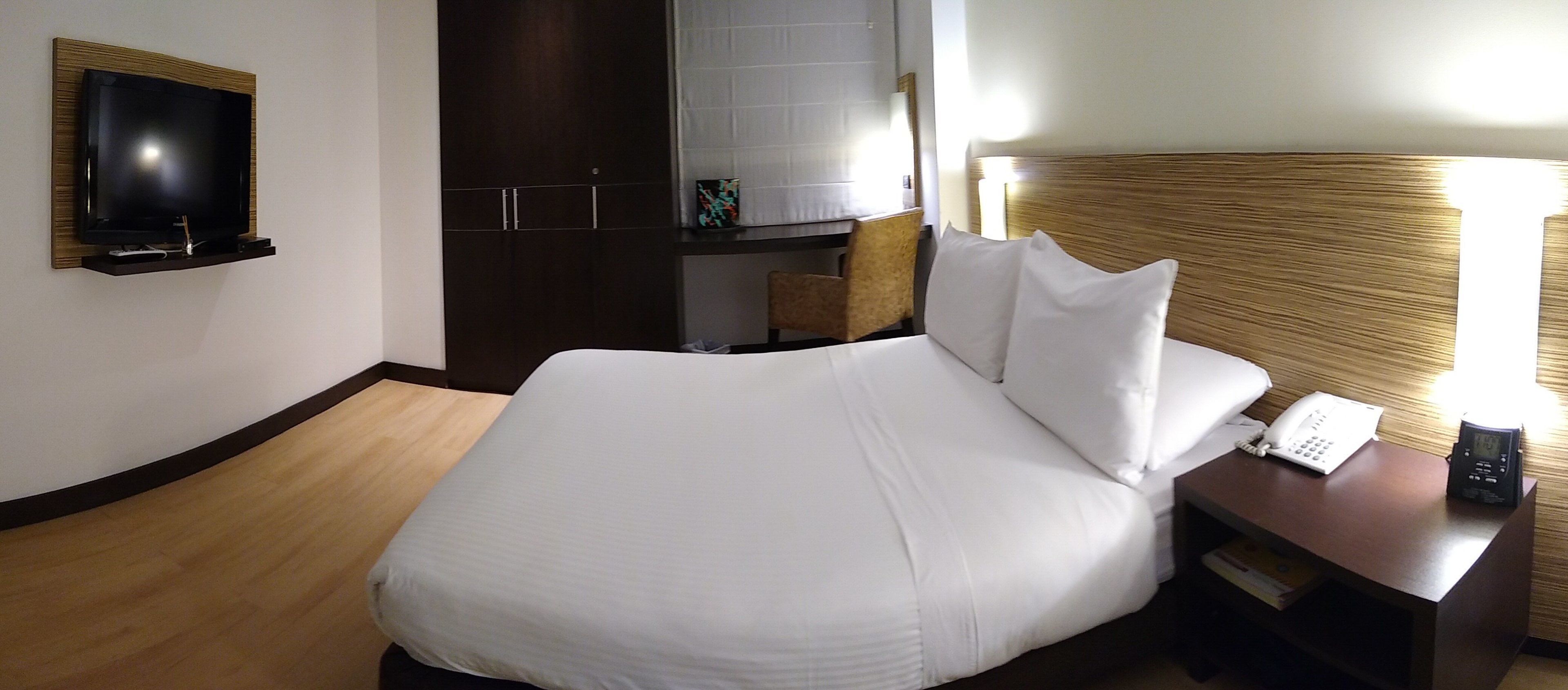 double room, 1 double bed | in-room safe, desk, iron/ironing board, free wifi