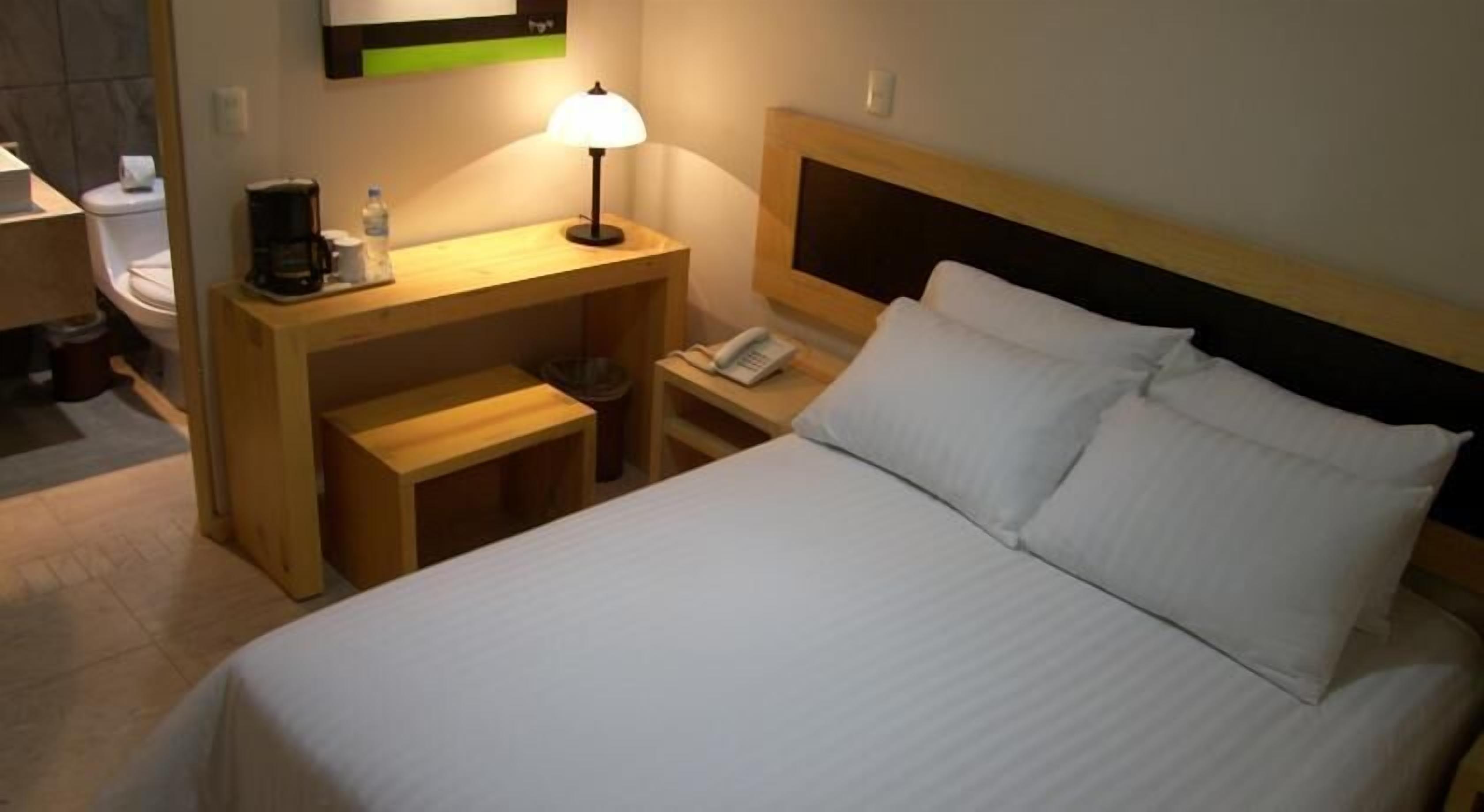 1 bedroom, in-room safe, desk, iron/ironing board