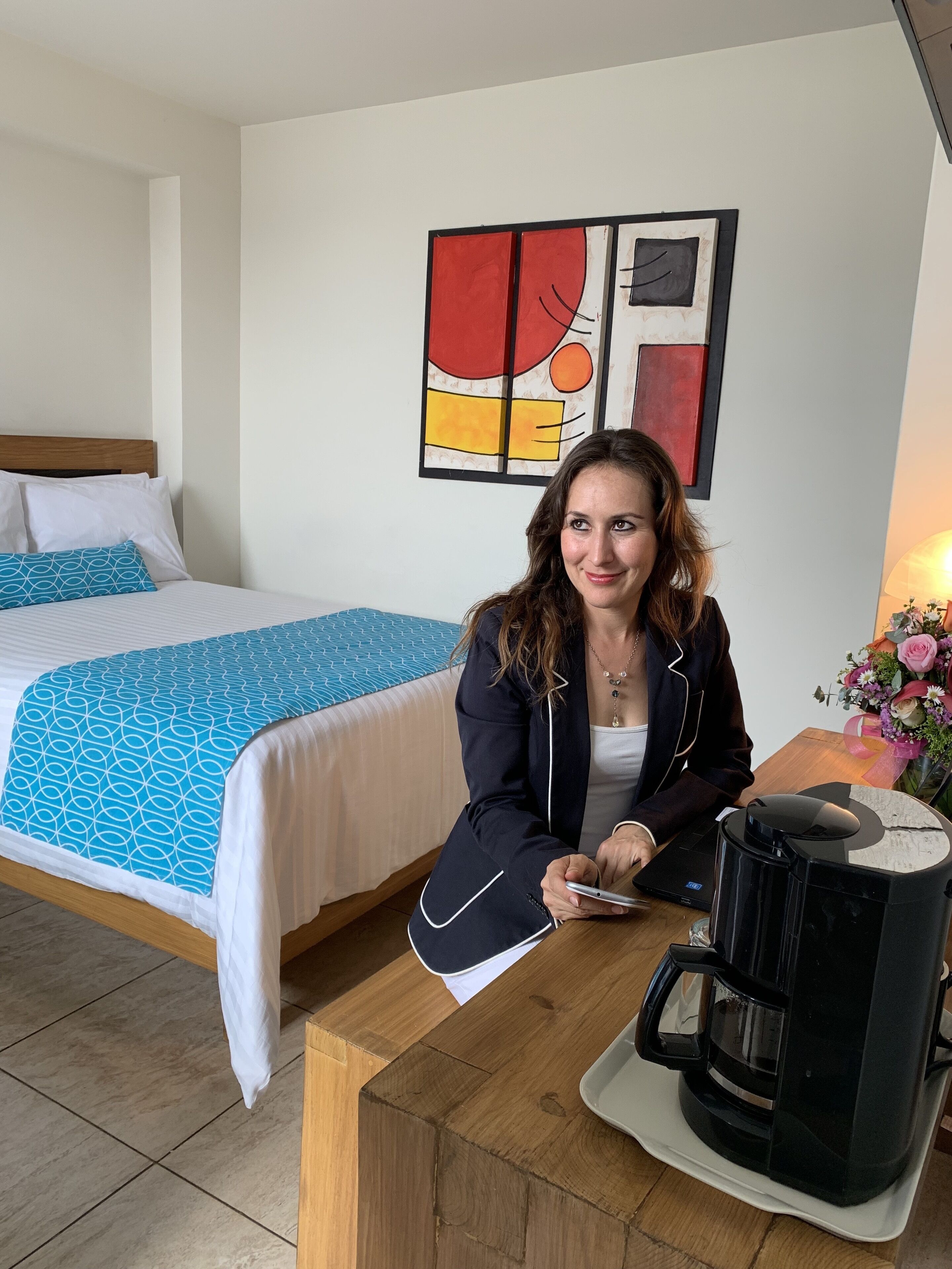 standard room | 1 bedroom, in-room safe, desk, iron/ironing board