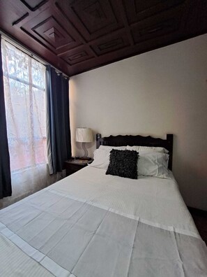 Economy Suite, Multiple Beds | Free WiFi, bed sheets - Hotel Posada del Cortijo (Morelia)