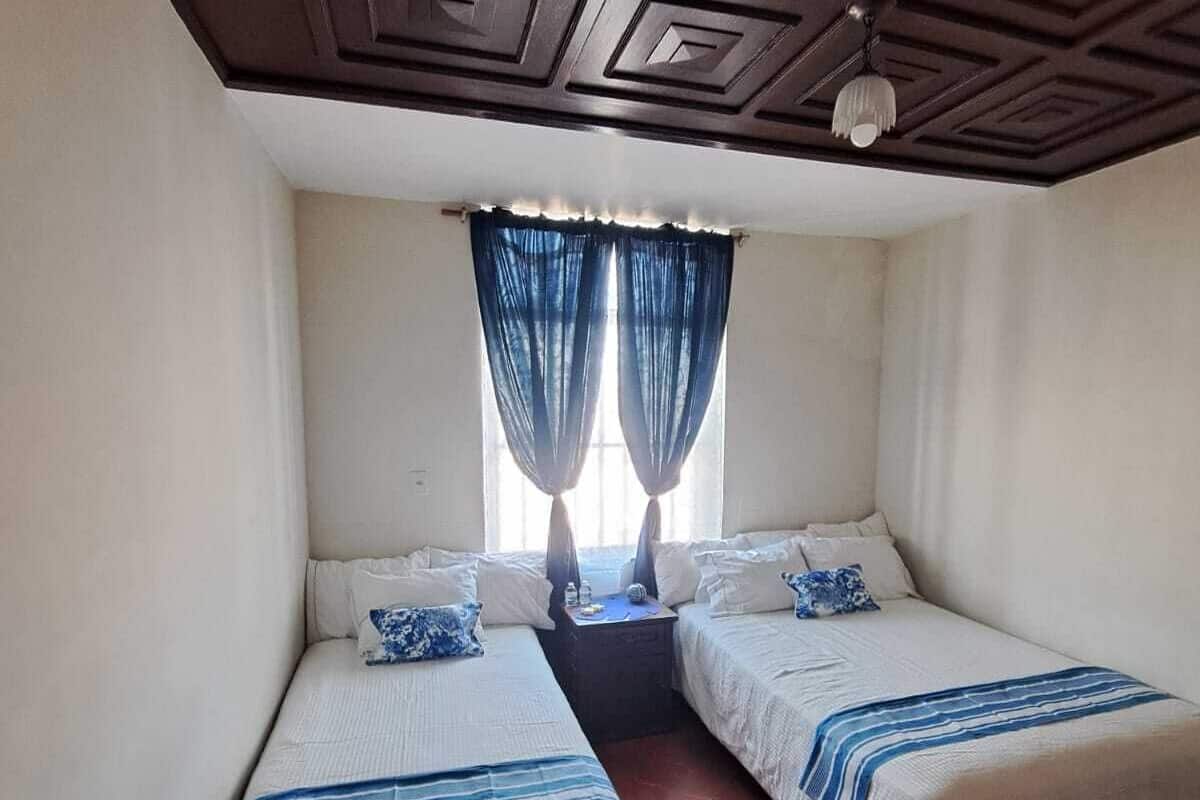 Wi-Fi de cortesia, roupa de cama