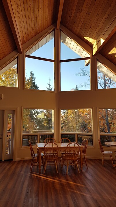 Warbler's Roost Country Inn B&B