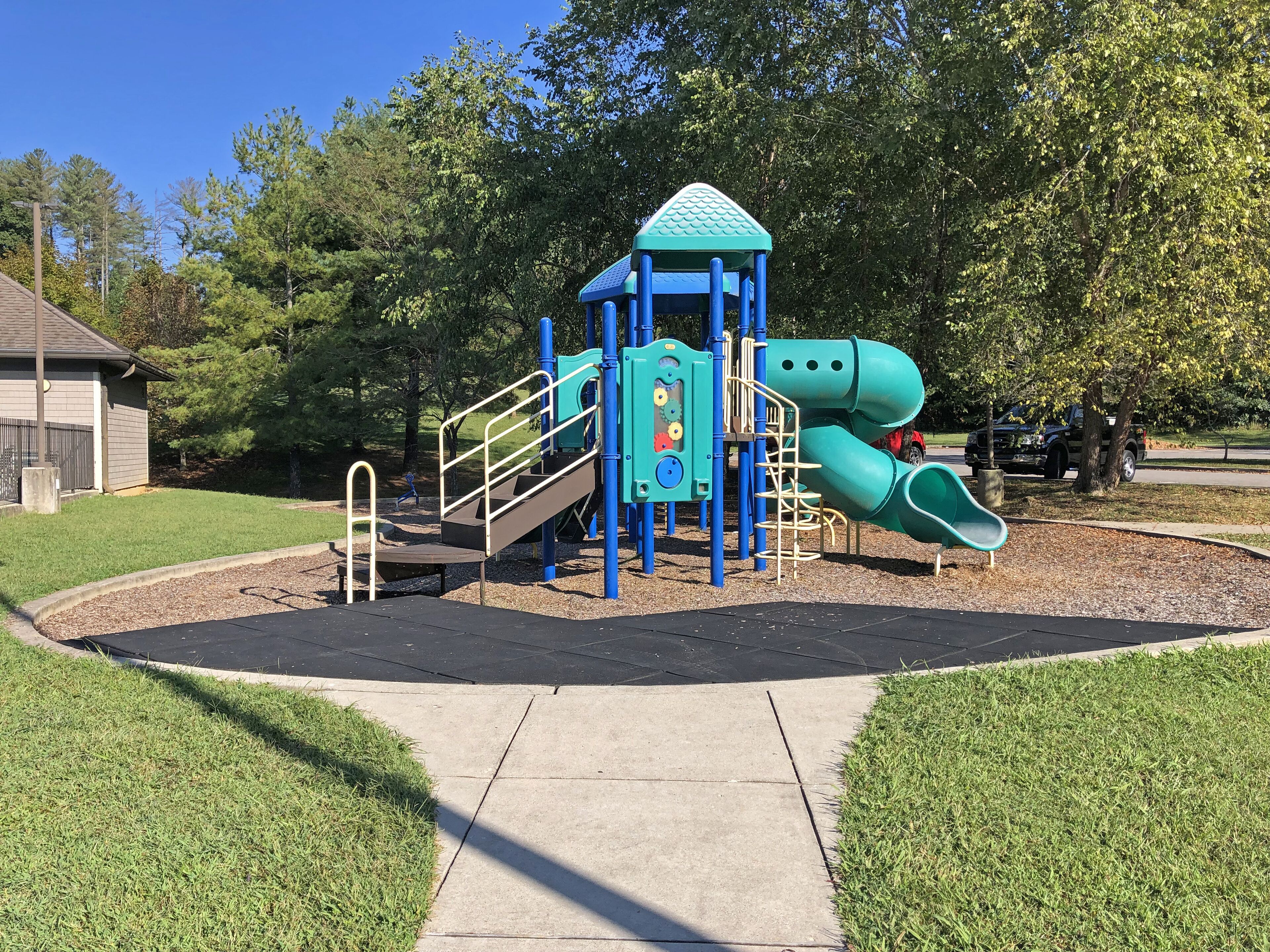 children’s play area – outdoor