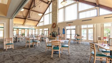 Sarapan prasmanan dengan biaya tambahan