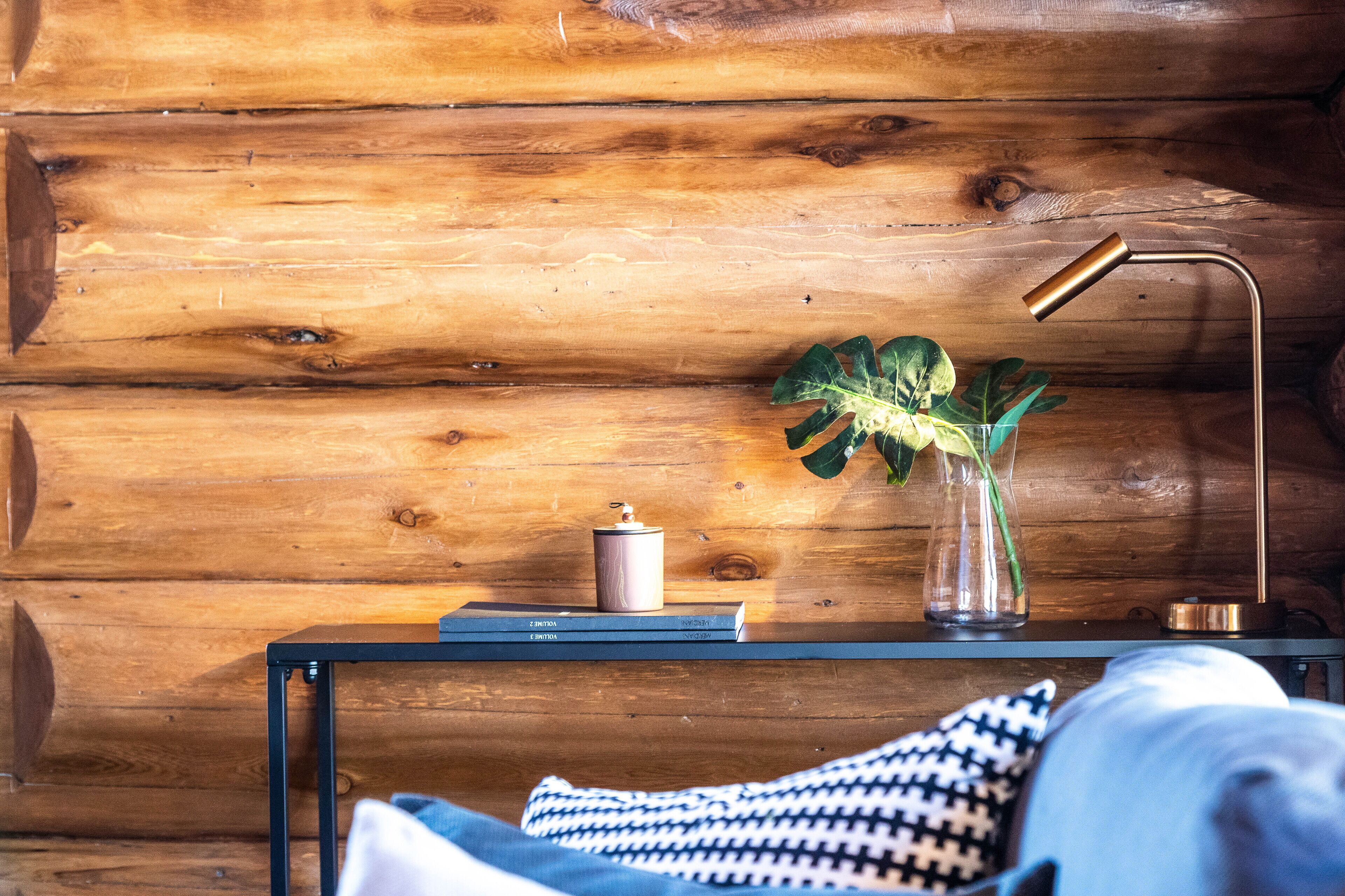 flat-screen tv, heated floors