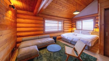Family Cabin | Living area