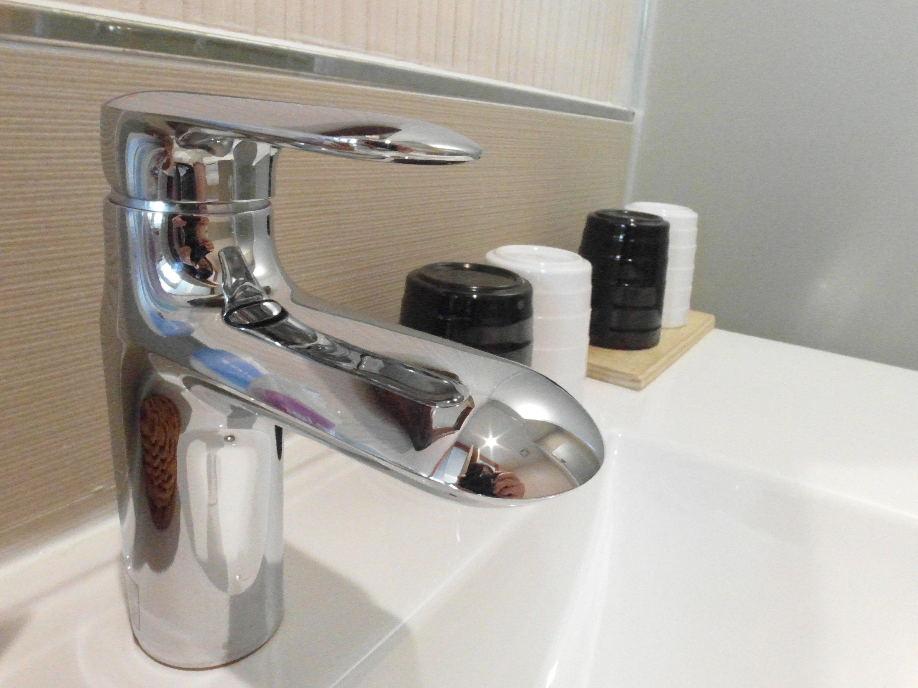 quadruple room (japanese style) | bathroom sink