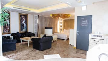 VIP Suite (Check in time starts from 6pm) | Living room | 42-inch LCD TV with digital channels, TV