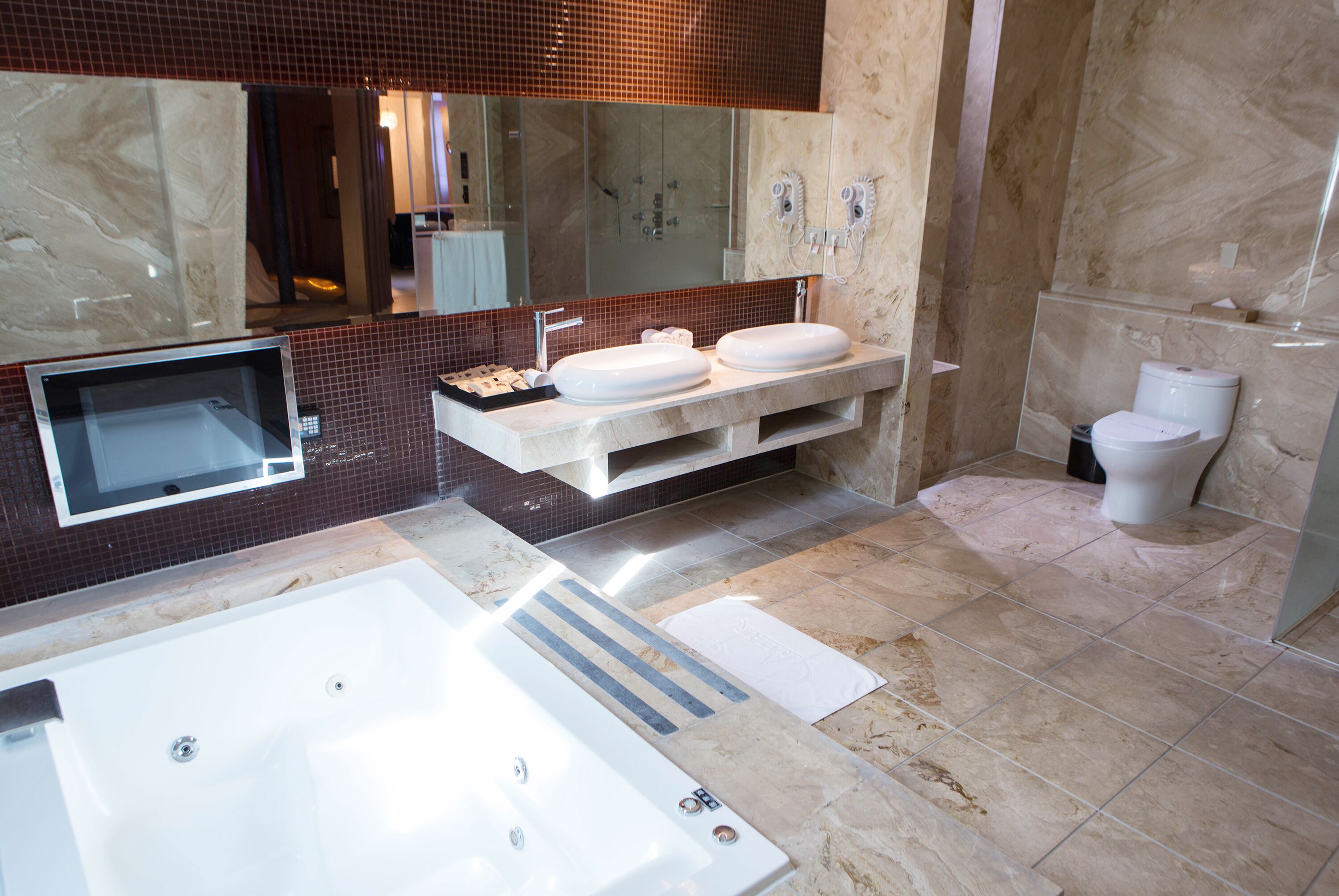 platinum suite (check in time starts from 6pm) | jetted bathtub