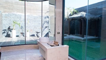 Flagship Suite (Check in time starts from 6pm) | Bathroom | Separate tub and shower, free toiletries, hair dryer, slippers