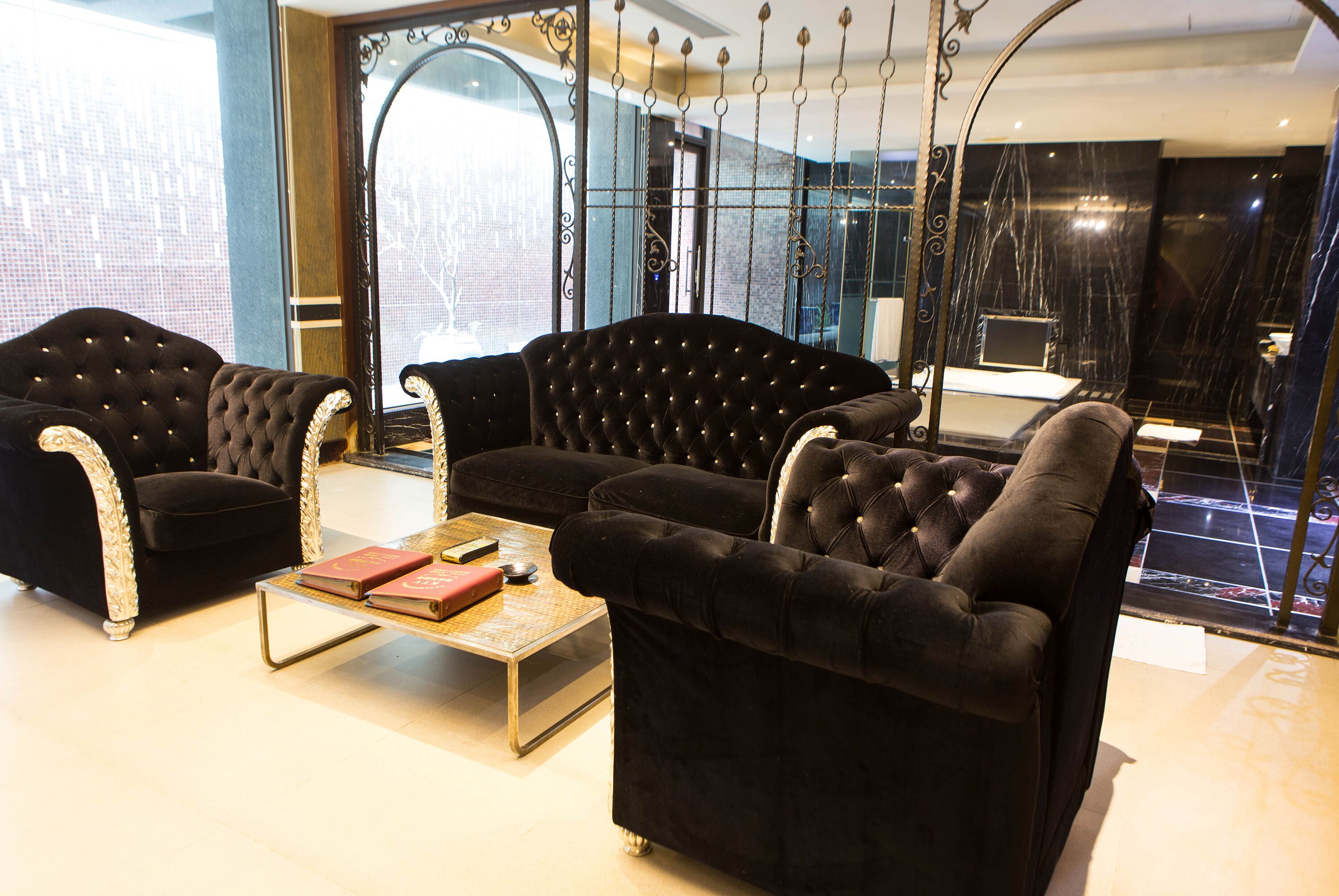 platinum suite (check in time starts from 6pm) | living area | 42-inch tv with digital channels