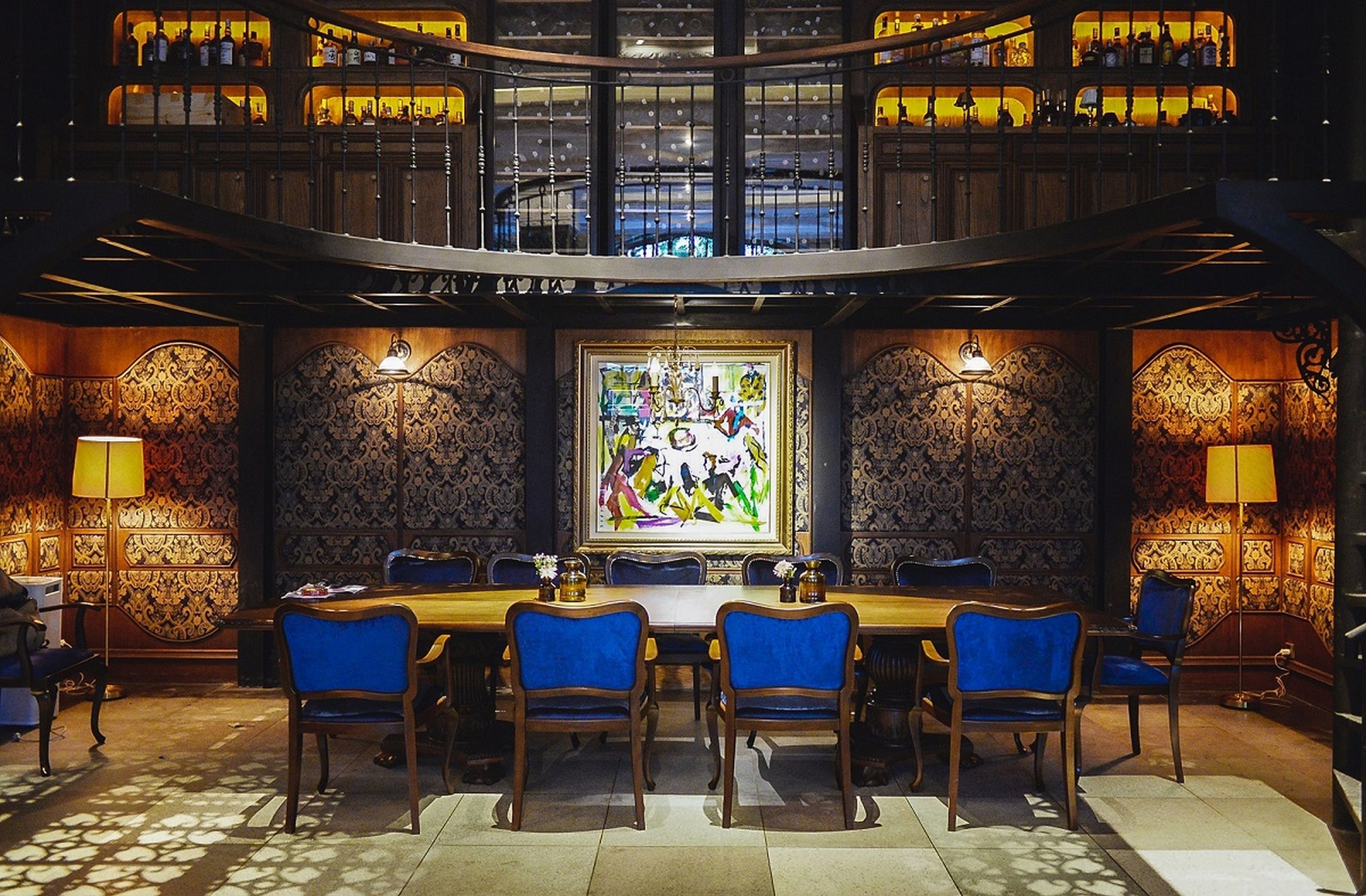 breakfast, lunch and dinner served