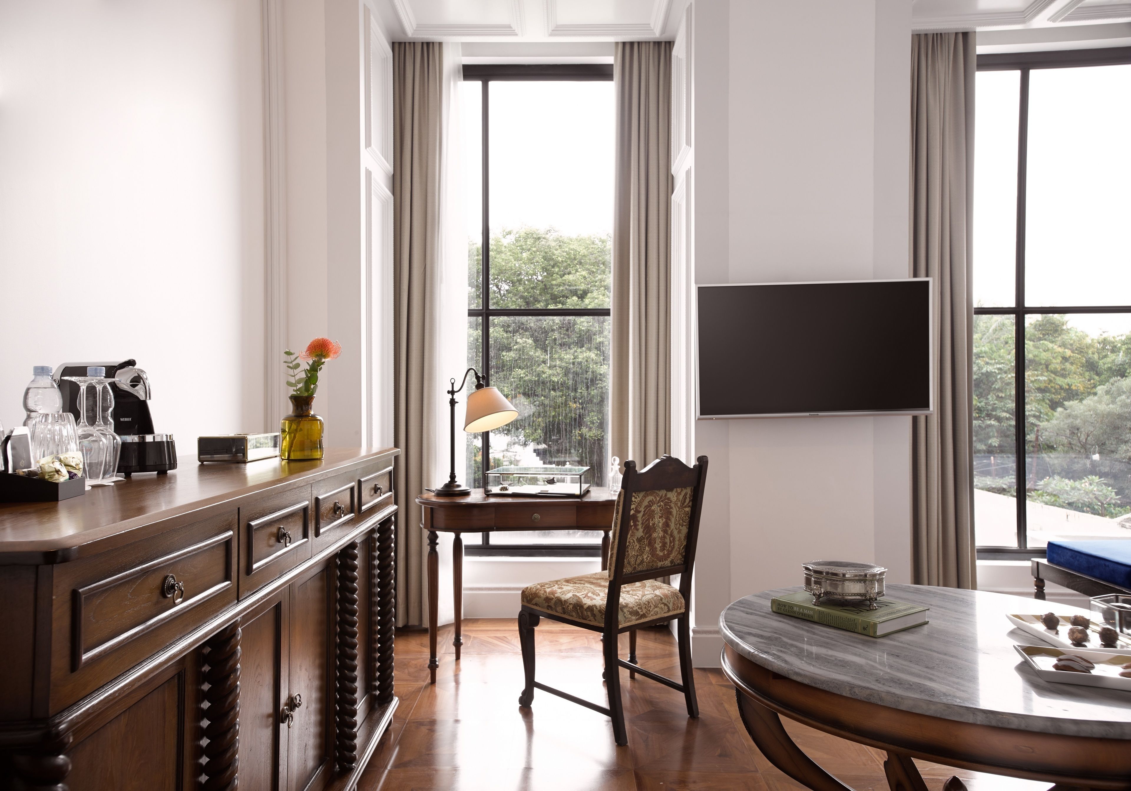 junior suite | 1 bedroom, premium bedding, minibar, in-room safe