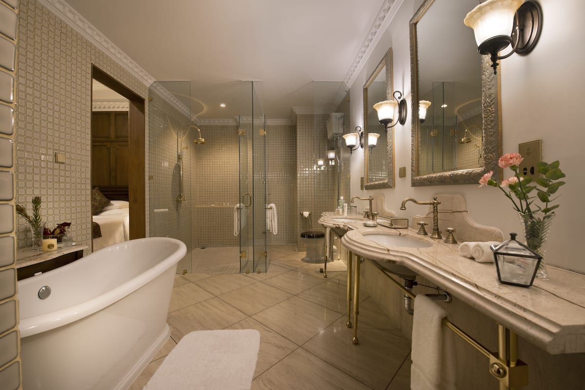 presidential suite | bathroom | free toiletries, hair dryer, bathrobes, slippers