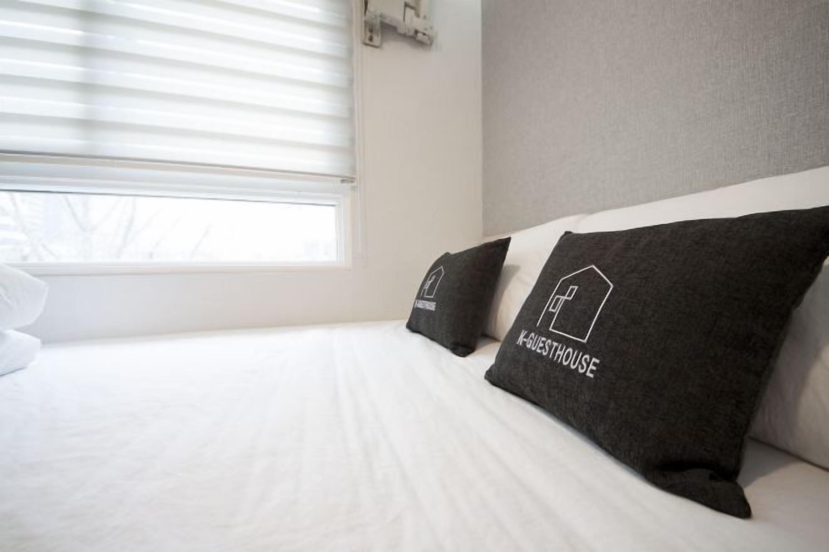 Premium bedding, free WiFi