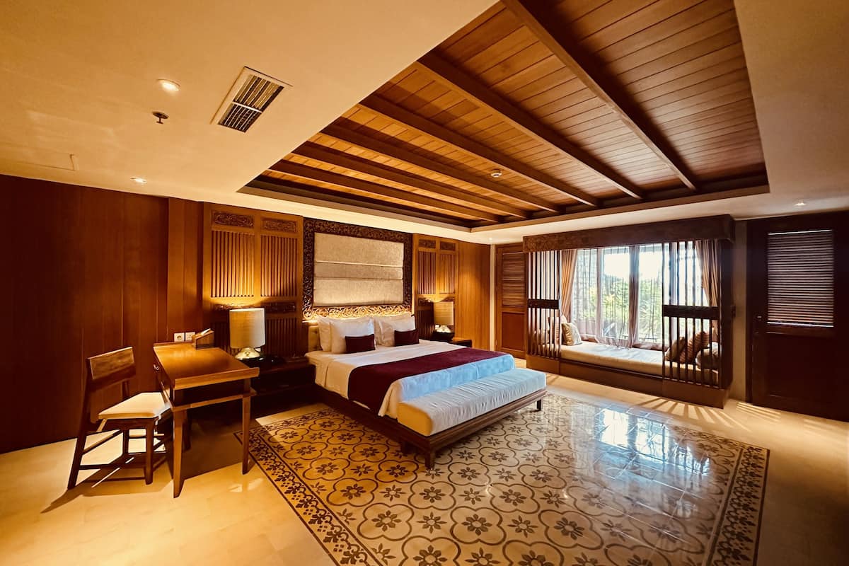 berawa royal suites ocean front | 1 bedroom, in-room safe, desk, iron/ironing board