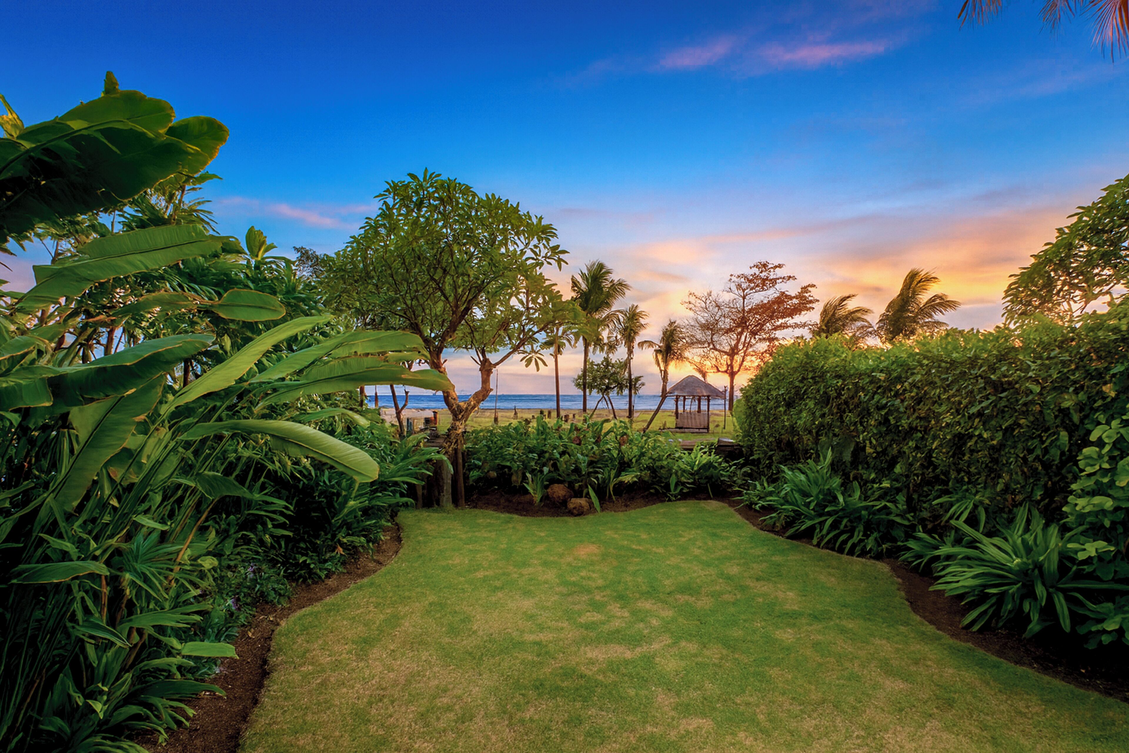 berawa royal suites ocean front | garden view