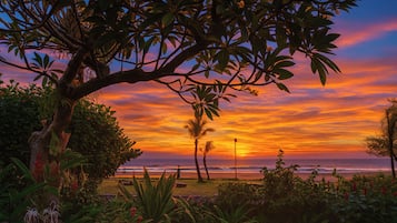 Berawa Suite Ocean Front | Balcony view