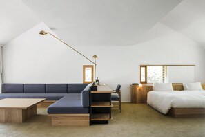 スイートルーム 禁煙 テラス付 | セーフティボックス (室内)、デスク、遮光カーテン、防音設備