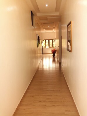 Hallway - Mary's Guest House (Lomé)