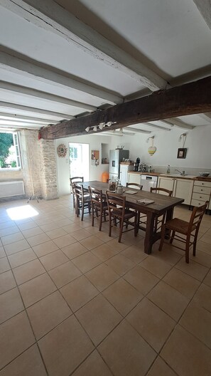 Microwave, oven, stovetop, dishwasher - Gite du Calme (Cherac)