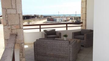 Apartment, 1 Bedroom, Oceanfront | Terrace/patio