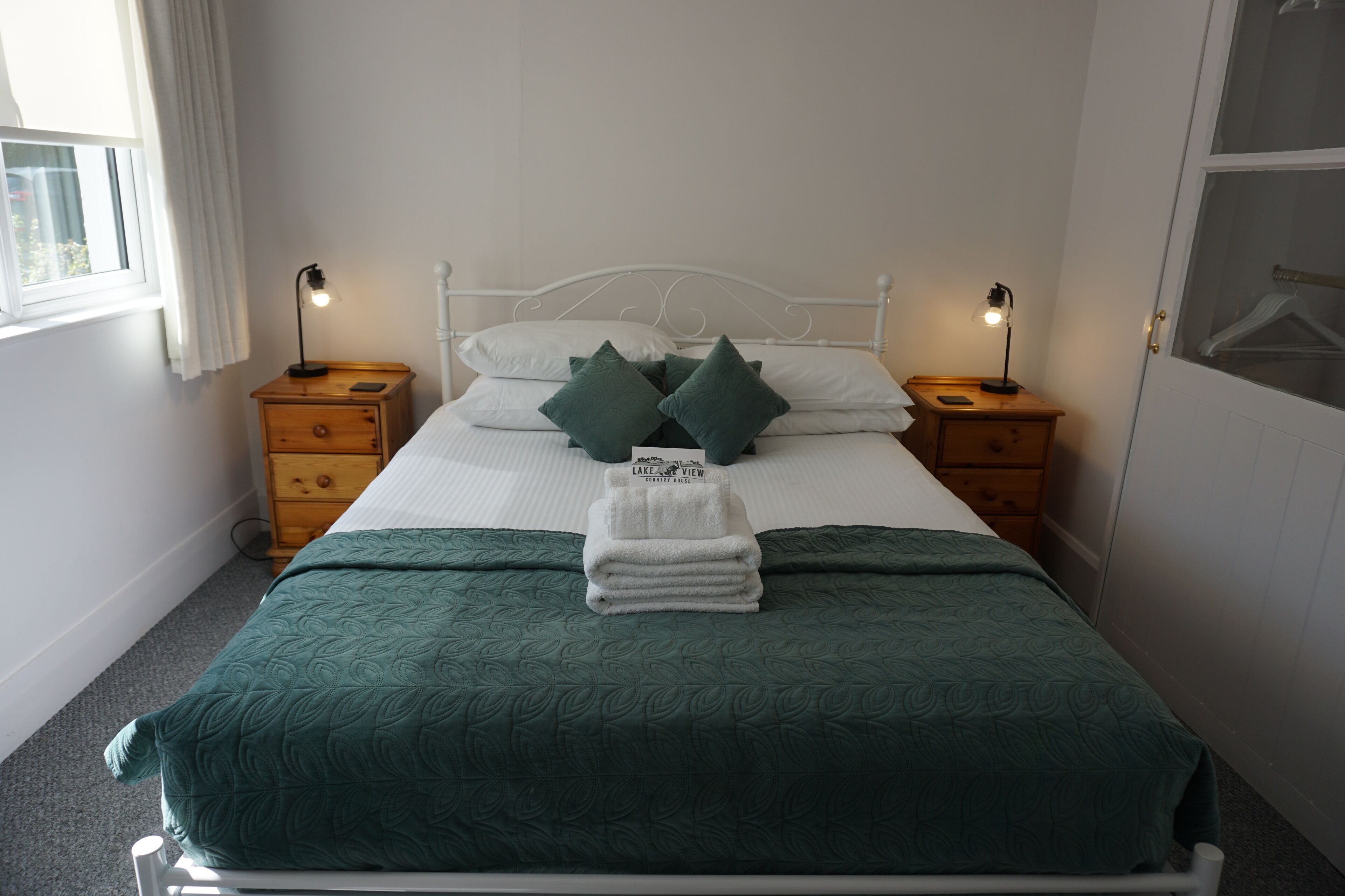 Deluxe-huoneisto | Egyptinpuuvillaiset lakanat, ylelliset vuodevaatteet