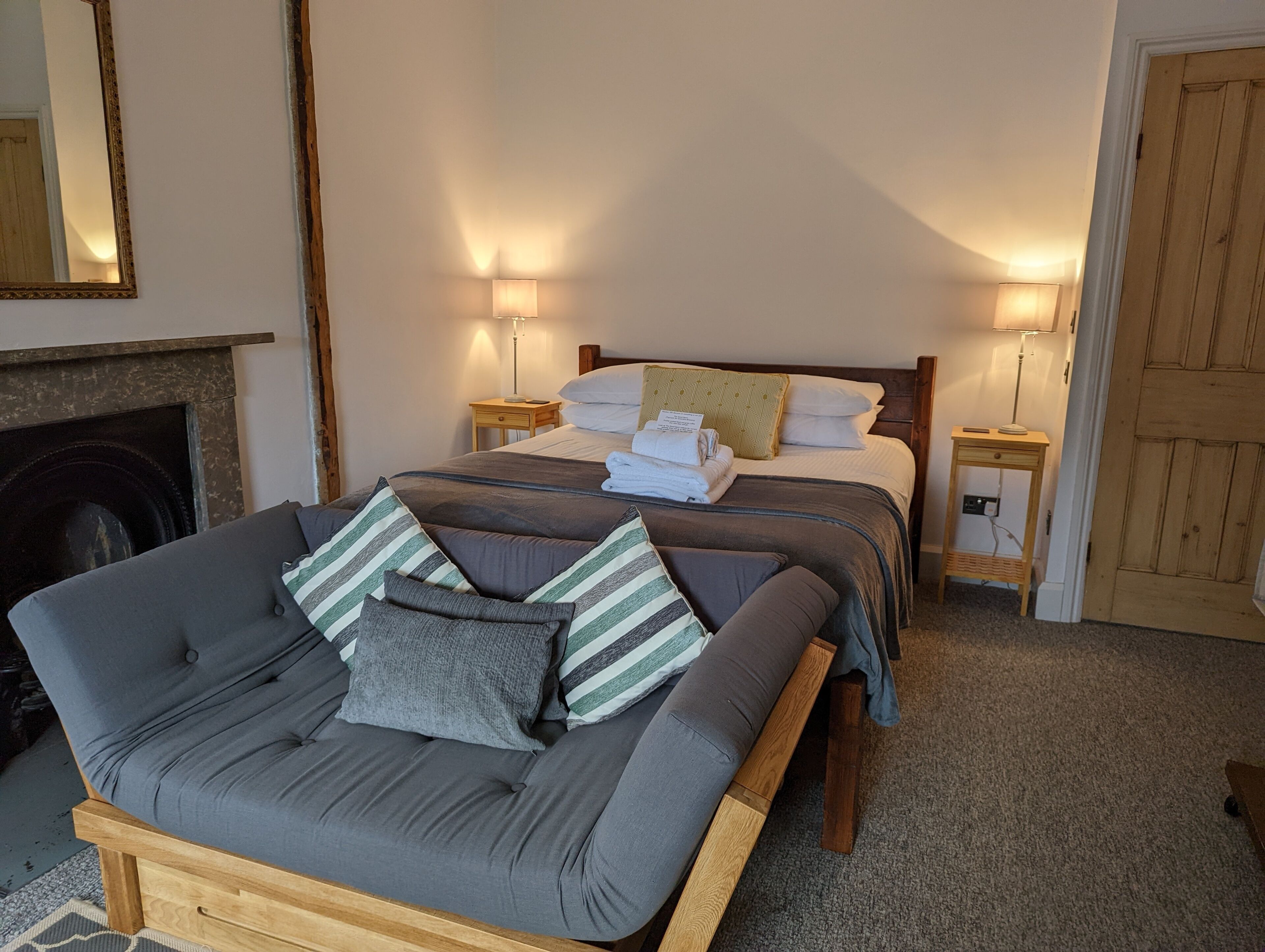 Riverside Self-catering Apartment | Egyptian cotton sheets, premium bedding, pillowtop beds