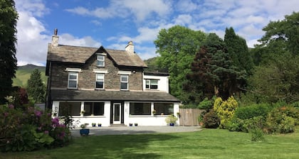 Lake View Country House and Self-catering Apartments