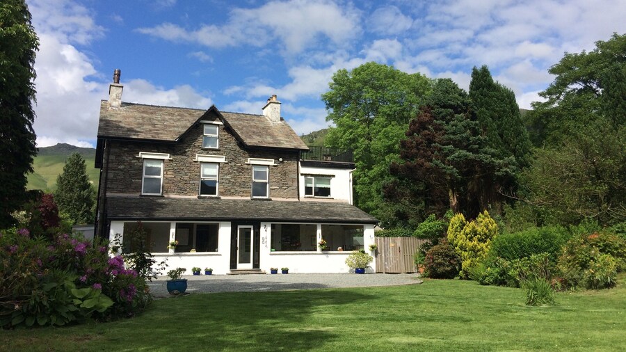 Lake View Country House and Self-catering Apartments