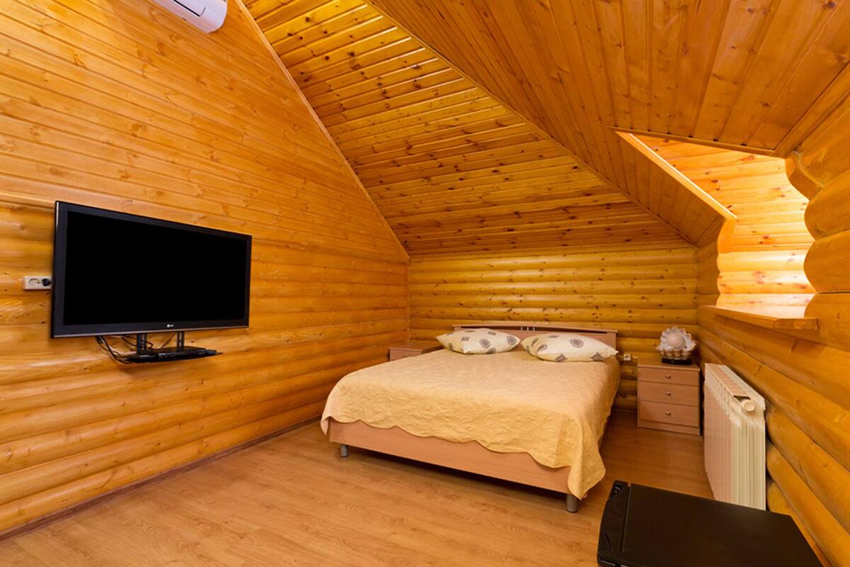 Suite Keluarga | Brankas, tempat tidur lipat/tambahan, Wi-Fi gratis, dan seprai linen