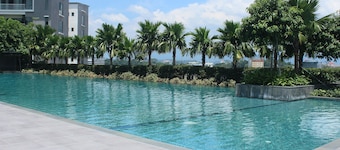 Sunset Seaview Vacation Condos City Centre @ IMAGO Shopping Mall