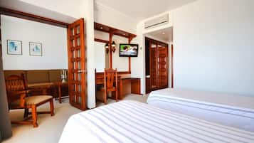 Suite, Sea View | Minibar, in-room safe, desk, soundproofing