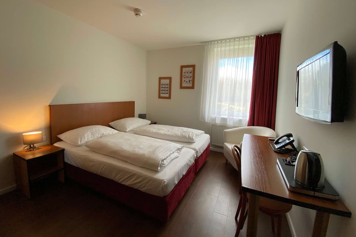 Comfort Twin Room (Plus)