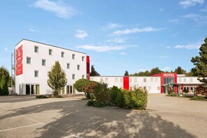 Exterior - Amedia Express Sattledt, Trademark Collection by Wyndham (Sattledt)