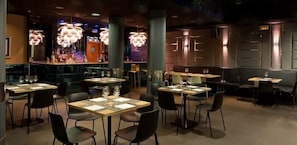 Bar (on property) - Hotel Aretxarte (Zamudio)