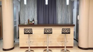 Bar (on property) - Starlight Bed and Breakfast (Pasay)