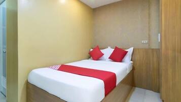 Desk, free WiFi, bed sheets