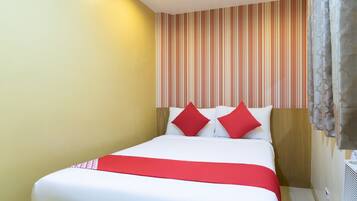 Standard Double Room | Desk, free WiFi, bed sheets