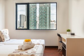 Casa Suite | In-room safe, blackout drapes, iron/ironing board, free WiFi