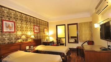 Deluxe Single Room | Premium bedding, minibar, in-room safe, iron/ironing board