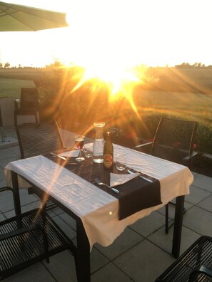 Enjoy a romantic dinner for two under the stars.