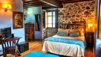 Quarto família | Berços (sobretaxa), camas extras/dobráveis (sobretaxa), roupa de cama