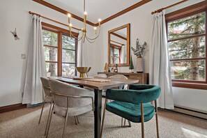 Plateau sur la Montagne 232-1, 2 Bedroom | 客房内用餐