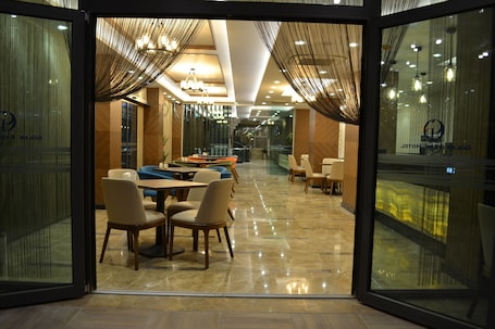2 restaurants, breakfast, lunch, dinner served; Turkish cuisine